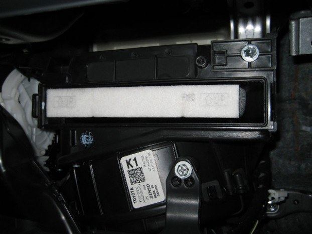 Toyota Maintenance - How to Change Cabin Air Filter Toyota Maintenance - How to Change Cabin Air Filter