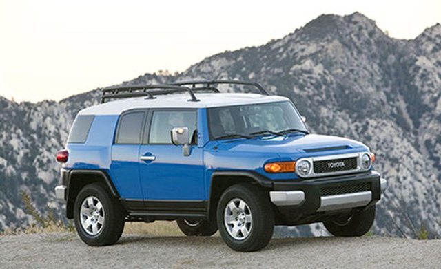 Toyota FJ Cruiser Maintenance - Replace Spark Plugs Toyota FJ Cruiser Maintenance - Replace Spark Plugs
