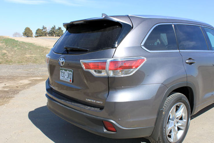 2014 Toyota Highlander Limited Review - Rear Profile 2014 Toyota Highlander Limited Review - Rear Profile