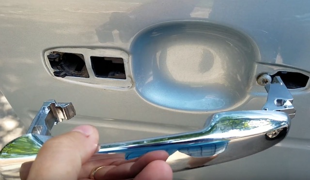 Handle 3