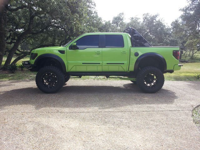 Lambo Green Ford Raptor Mod - Side