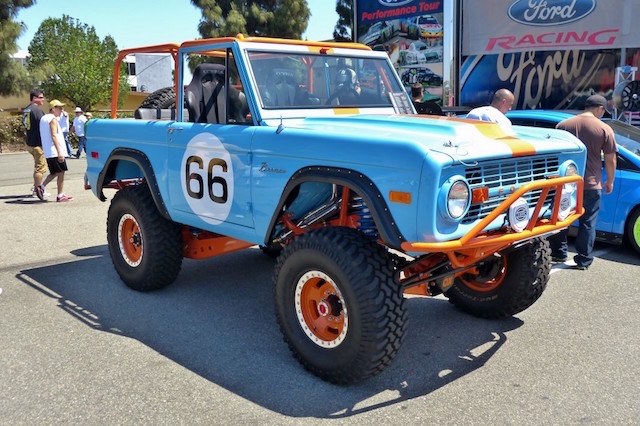 Cool mod Bronco blue and orange Cool mod Bronco blue and orange
