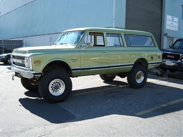 Lift Suburban green