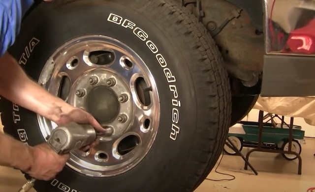 Remove wheel