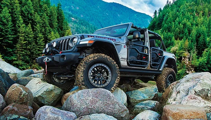 Mopar&reg;  Accessory Brochure - Jeep Wrangler