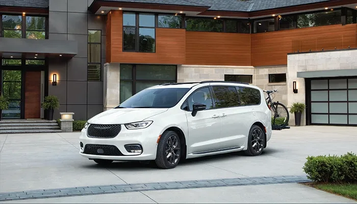 Mopar&reg;  Accessory Brochure - Chrysler Pacifica