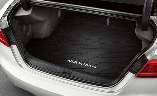 Maxima cargo tray