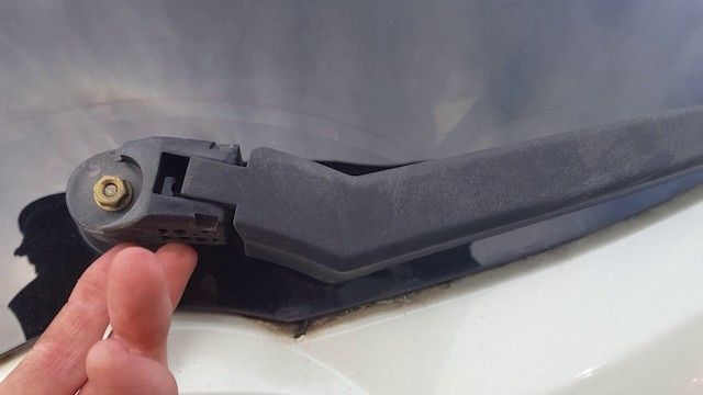 Nissan wiper arm repair Nissan wiper arm repair