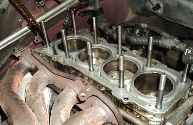 Caddy head gasket