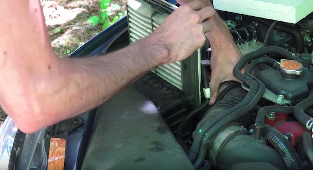 Removing OEM Subaru Engine Air Filter Removing OEM Subaru Engine Air Filter