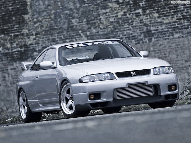 Nissan r33