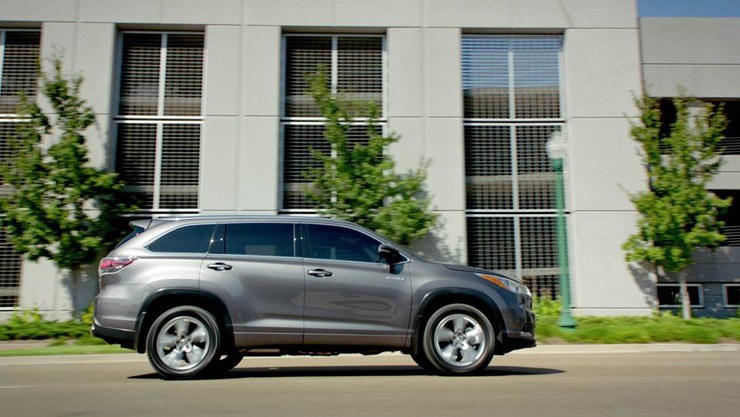 Toyota Launches New 2014 Toyota Highlander Hybrid