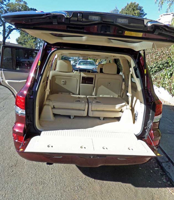 2014 Lexus LX 570 Review - Rear Cargo