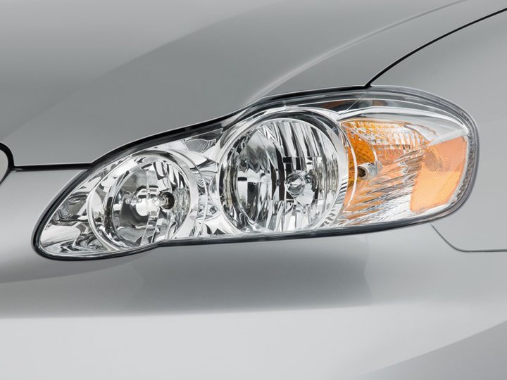 Toyota Corolla Headlight and Taillight Replacement Guide