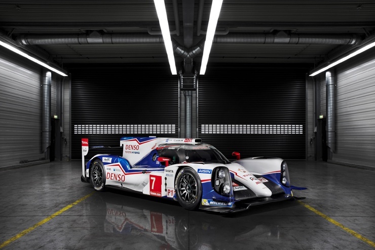 Toyota Racing Reveals 1000 HP, TS040 Hybrid Endurance Car | Toyota