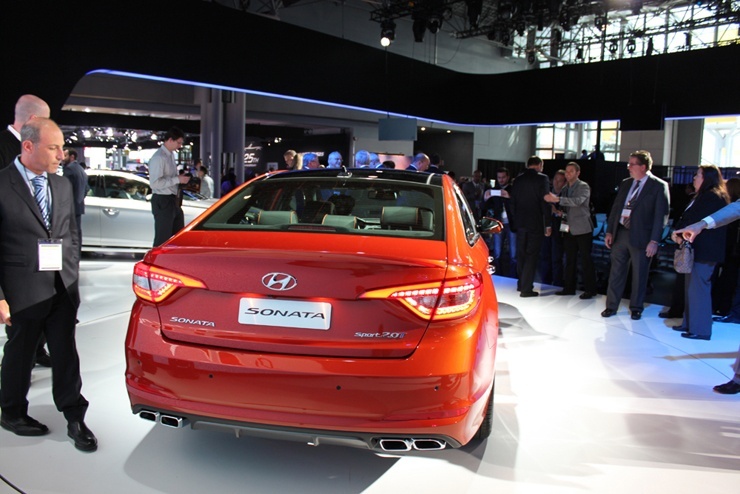 sonata rear end