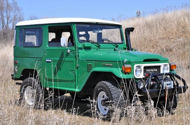 Land Cruiser bright green