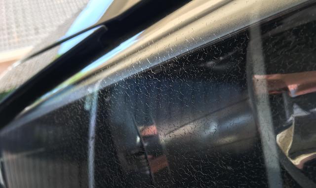Headlight cracks