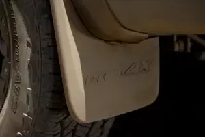 Nissan Splash Guards Image