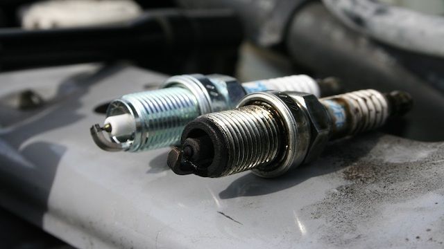 Spark plugs replace Spark plugs replace