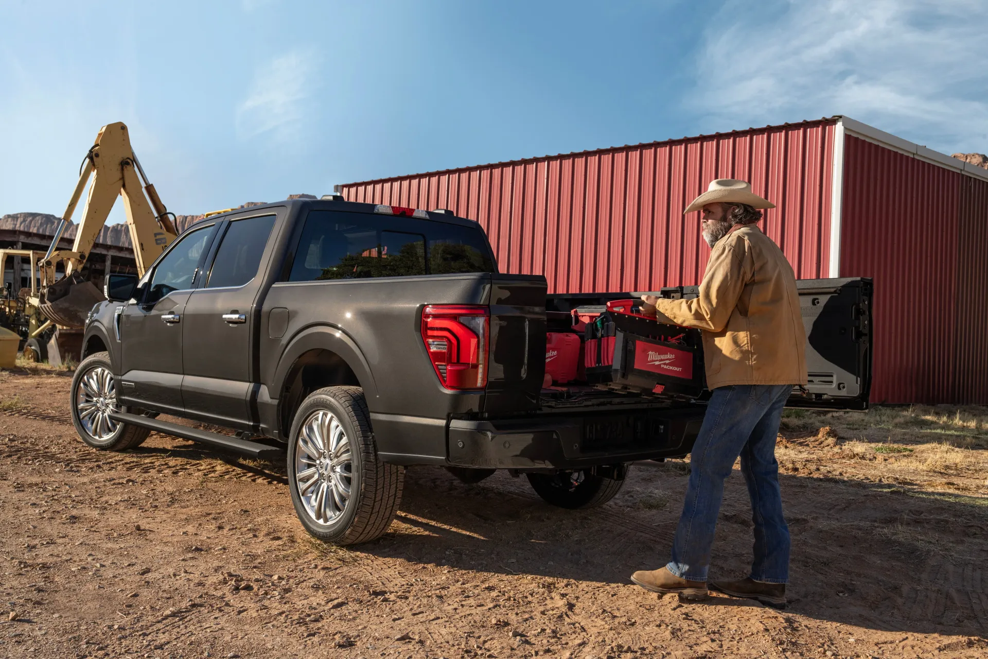 Ford F-150 Truck Bed Accessories loading construction Ford F-150 Truck Bed Accessories loading construction