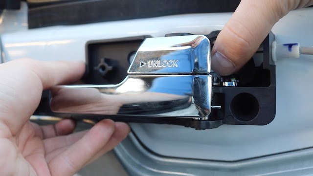 Replacing handle