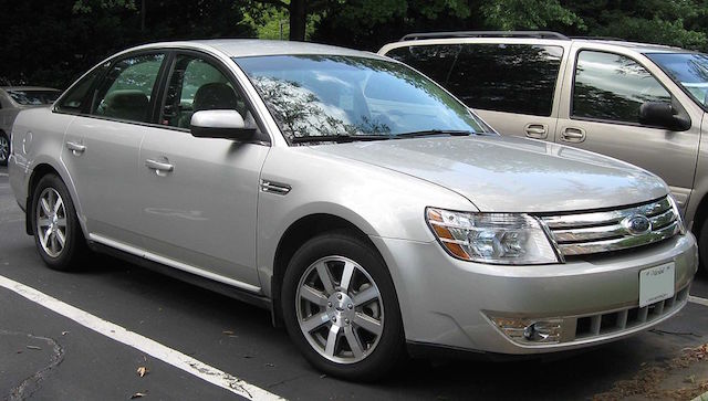2014-ford-taurus