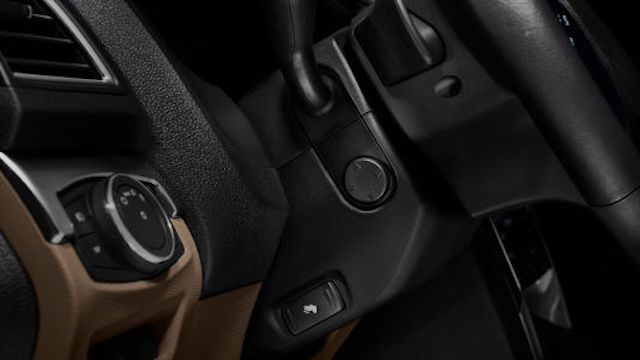 Steering shroud