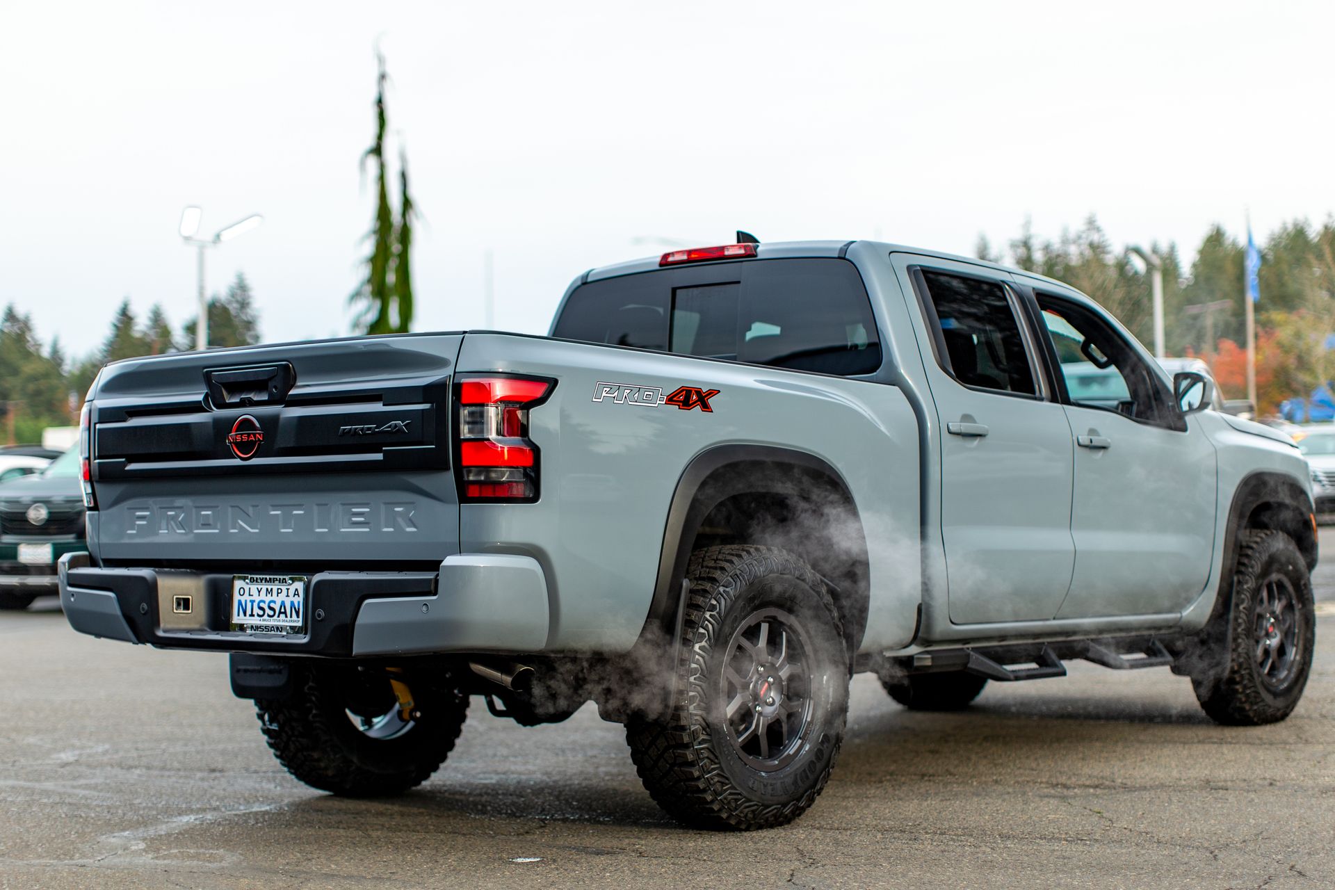 Lifted Nissan Frontier Side Profile