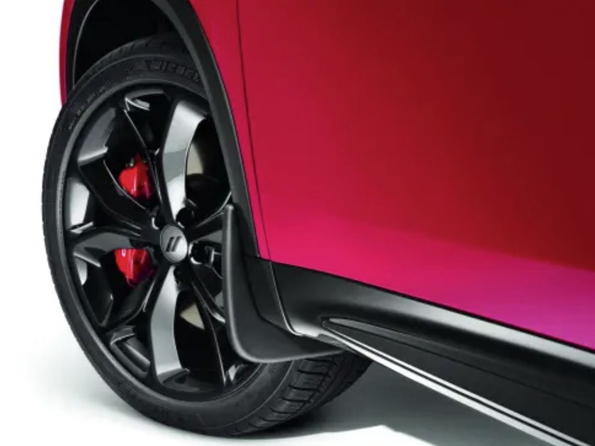 82216551AA Molded Front Splash Guards for Dodge Hornet