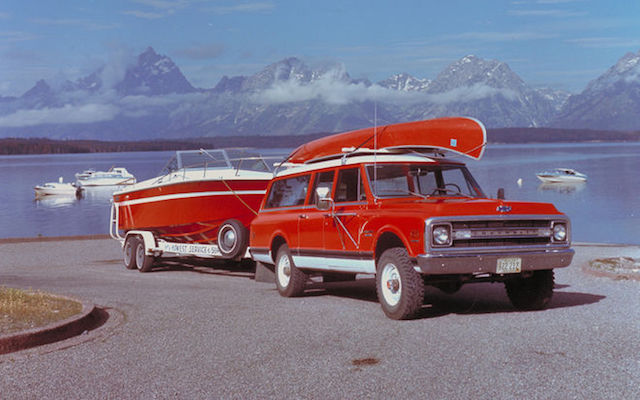 Suburban towing boat