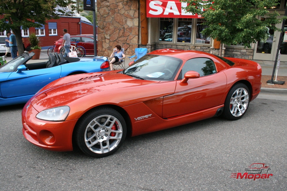 Orange Viper SRT-10