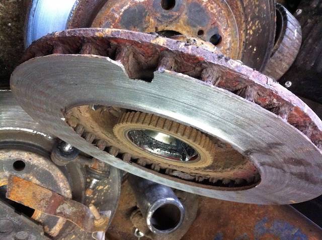 How Can Bad Rotors Make Your Brakes Fail: Critical Safety Risks