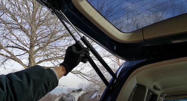 Replace lift Replace lift