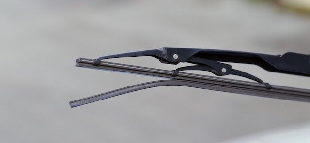 Torn wiper blades Torn wiper blades