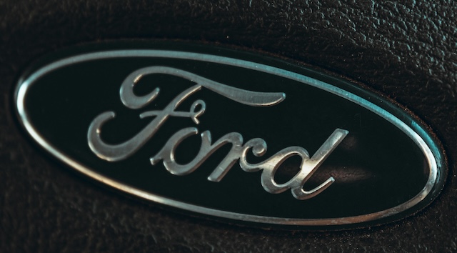 2012_Ford_Super_Duty_F-350_XLT_Diesel