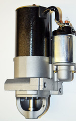 89017630 - Electrical: Starter for Cadillac: Escalade, Escalade ESV, Escalade EXT | Chevrolet: Avalanche 2500, Express 2500, Express 3500, Silverado 1500, Silverado 1500 HD, Silverado 2500, Silverado 2500 HD, Silverado 3500, SSR, Suburban 2500 | GMC: Savana 2500, Savana 3500, Sierra 1500, Sierra 1500 HD, Sierra 2500, Sierra 2500 HD, Sierra 3500, Yukon, Yukon XL 1500, Yukon XL 2500 | Hummer: H2 Image