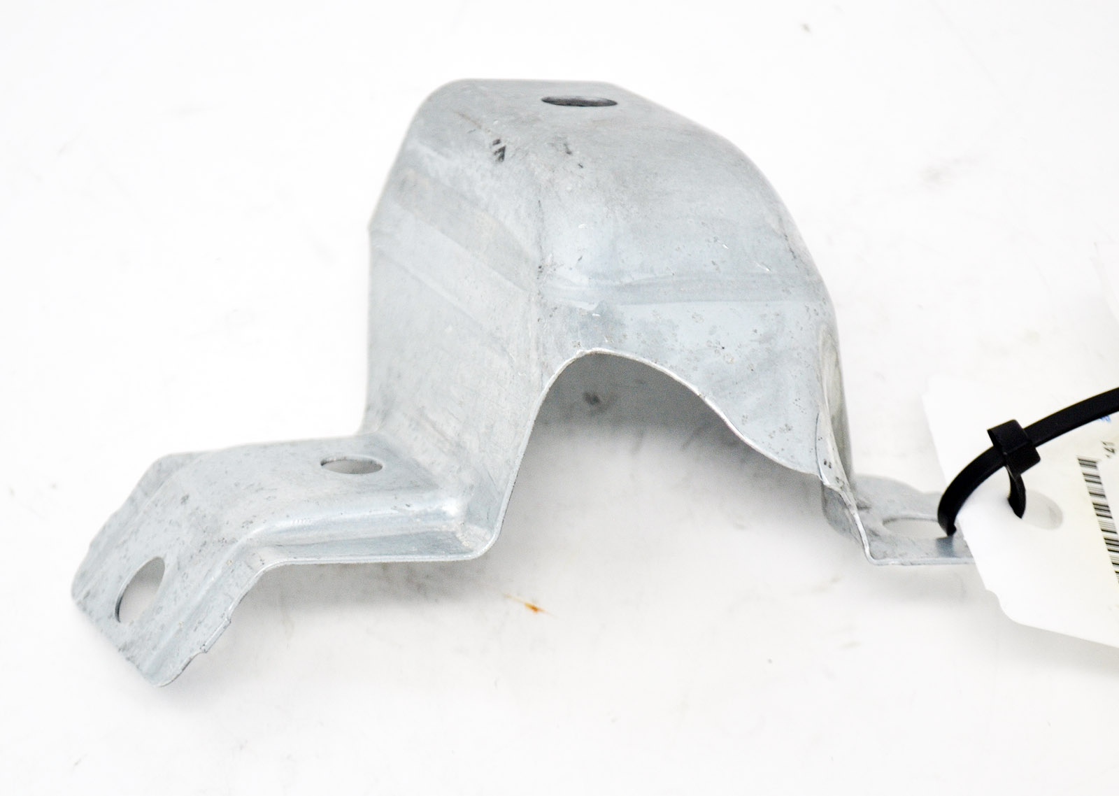 15945484 - Body: Upper Brace for Chevrolet: Malibu Image