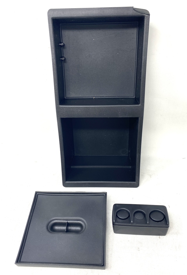 84106530 - Interior: Console Organizer, Removable for Chevrolet: Silverado 1500, Silverado 1500 LTD, Silverado 2500 HD, Silverado 3500 HD | GMC: Sierra 1500, Sierra 2500 HD, Sierra 3500 HD Image