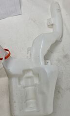 2017 GM Washer Fluid Reservoir - GM (84052133)