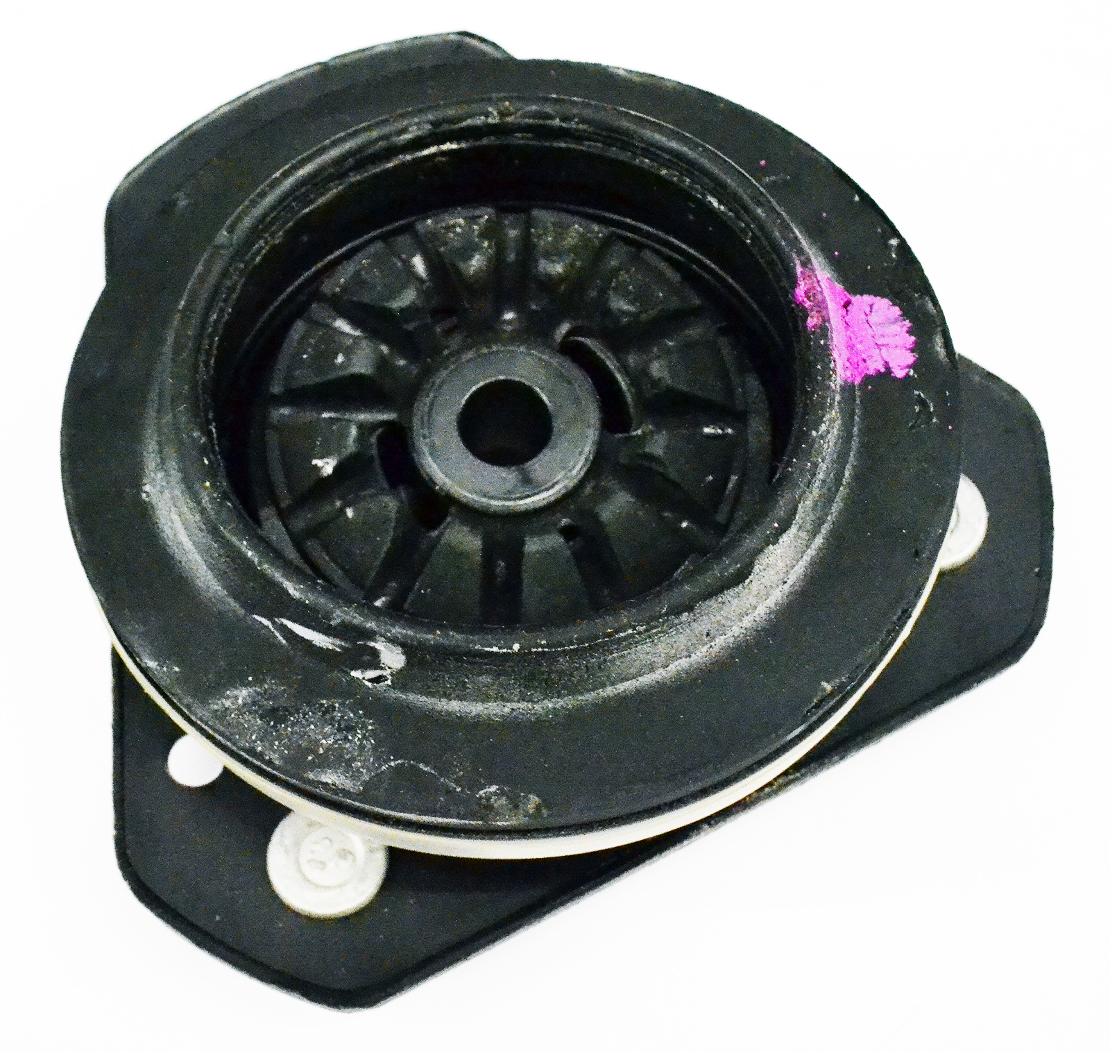 25875709 - Suspension: Strut Mount for Buick: Century, LaCrosse, Regal, Rendezvous, Riviera, Terraza | Chevrolet: Impala, Impala Limited, Lumina, Monte Carlo, Uplander, Venture | Oldsmobile: Intrigue, Silhouette | Pontiac: Aztek, Grand Prix, Montana, Trans Sport | Saturn: Relay Image