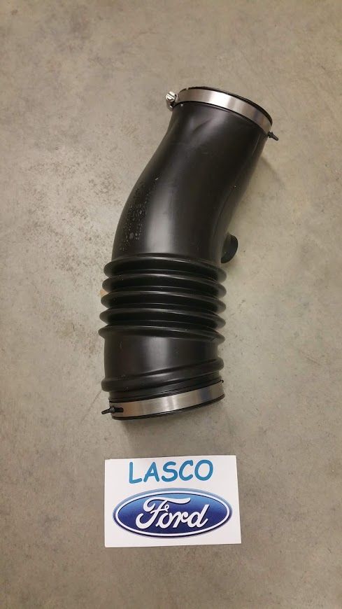 6C3Z9C623A - Engine: Air Hose for Ford: E-350 Super Duty, F-250 Super Duty, F-350 Super Duty, F-450 Super Duty, F-550 Super Duty Image