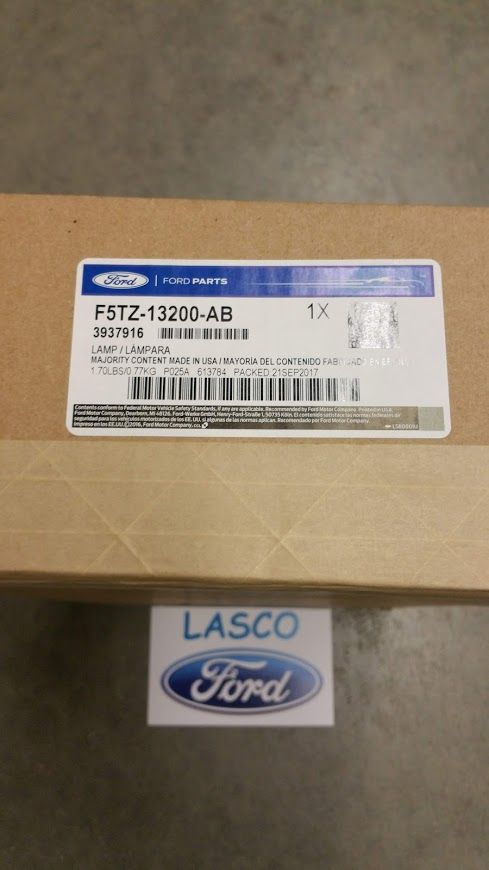 F5TZ13200AB - Electrical: Park/Turn Lamp for Ford: Bronco, F-150, F-250, F-250 HD, F-350, F-Super Duty Image