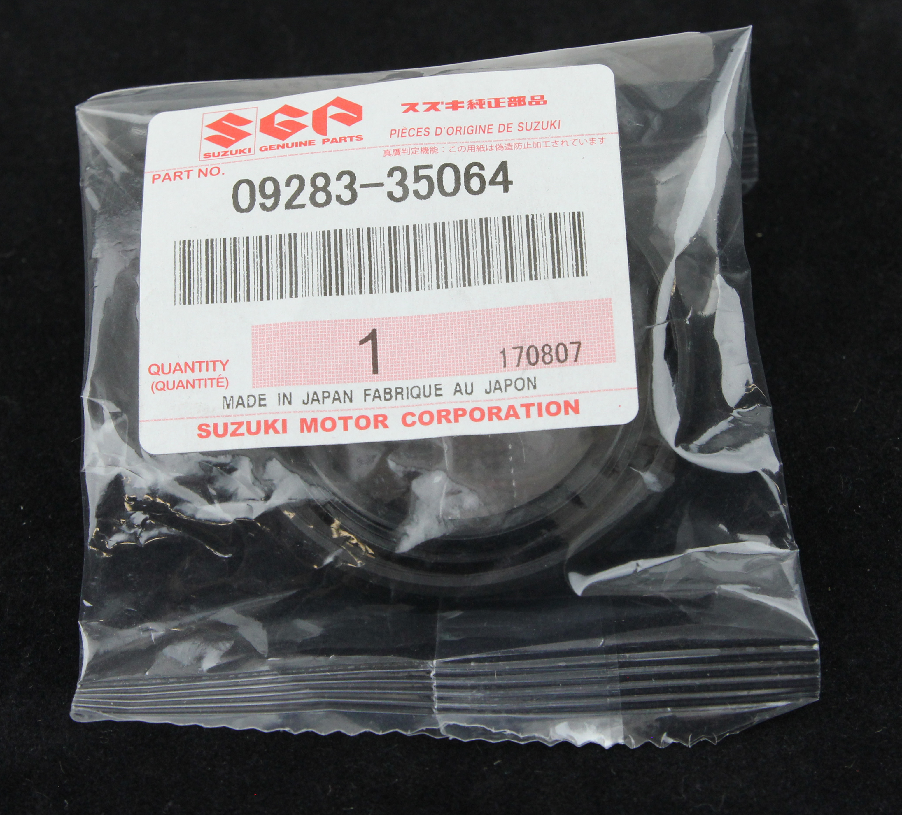 928335064 - : 2007-2013 Suzuki SX4 - Outer Seal for Suzuki: SX4 Image