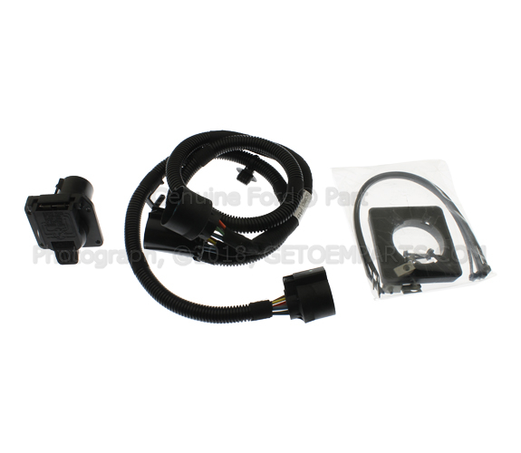 HC3Z15A416A - Towing: Trailer Wiring Harness - 7 Pin - In Bed for Ford: E-350 Super Duty, E-450 Super Duty, F-250 Super Duty, F-350 Super Duty, F-450 Super Duty, F-550 Super Duty Image