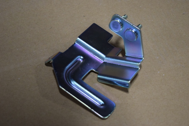 ハナページ 24230-4BA0C - Cover Bracket - 2014-2019 Nissan Rogue | World