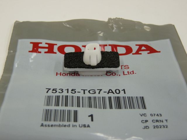 トウダ 75315-TG7-A01 - 2010-2024 Honda - Clip A Door Garnish (Lower