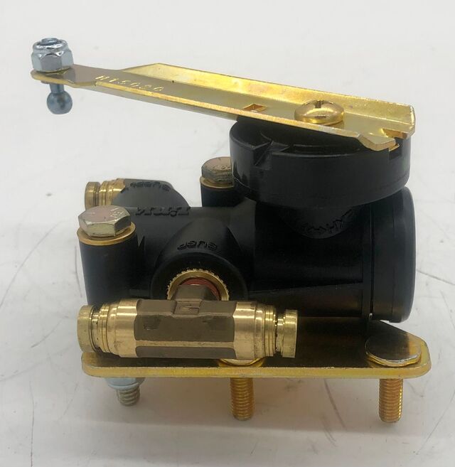 20470002 - : VOLVO 20470002 - Volvo Truck 20470002 Level Valve for Volvo Image