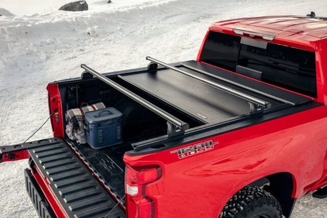 19419777 - Exterior: Bed Cross Rail Kit By Thule for Chevrolet: Silverado 1500, Silverado 1500 LTD, Silverado 2500 HD, Silverado 3500 HD | GMC: Sierra 1500, Sierra 1500 Limited, Sierra 2500 HD, Sierra 3500 HD Image