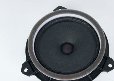 19184453 - Body: Front Dr Speaker for Pontiac: Vibe Image